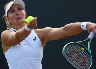 Bia Haddad cai para Danielle Collins na terceira rodada de Wimbledon