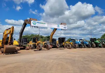 Parceria entre Governo, Itaipu e consórcio de municípios recupera estradas e conserva solo no sul de MS
