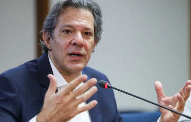 Haddad desmente fake news sobre taxa para veículos com mais de 20 anos